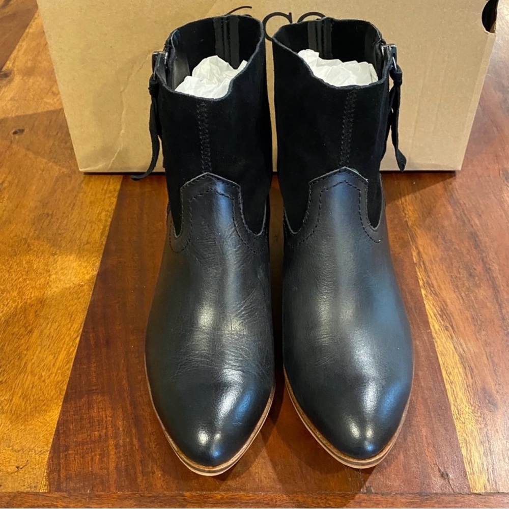 New Frye Rubie Zip bootie